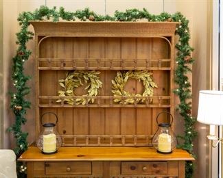This hutch is adorable!