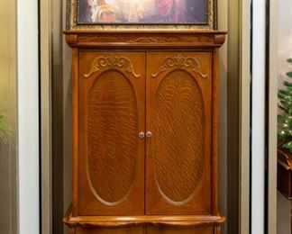 Entertainment center/armoire!