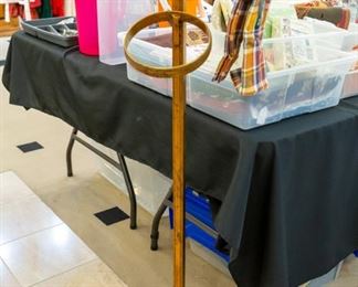 LOVE this heavy gold towel rack!