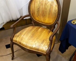 Gold sitting chair!