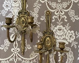 MORE gorgeous wall sconces .... 