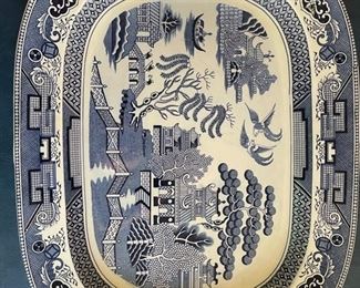 Cheese and crackers would look AMAZING on this...be right back I'm hungry now 