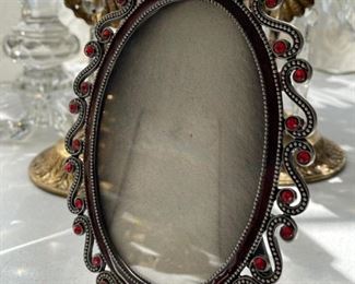 Picture red ruby love...