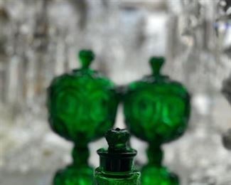 1900 Perfume bottle in impeccable shape...