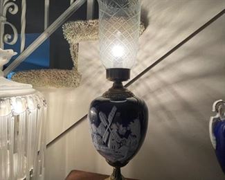 Singular lamp, ridiculous style 