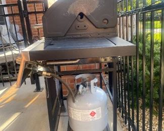 Gas Grill with Propane Tank