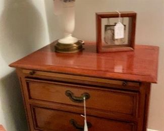 Nice 3-drawer chest/ Wedgwood lamp/ antique metal purse