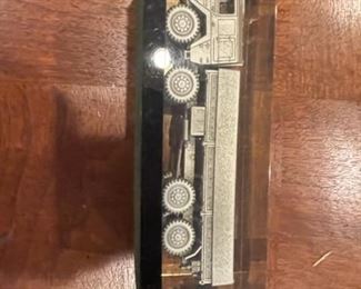 Plaques and memorabilia from Four-Star Army General. (PLEASE NOTE THAT A FEW OF THESE PLAQUES HAVE BEEN PULLED BY THE FAMILY).