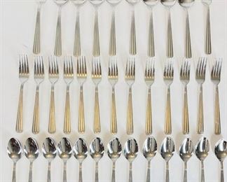 Wallace 1810 Stainless Flatware Set "Centennial" Pattern