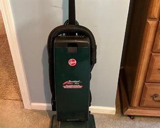 $25 - Hoover Vacuum