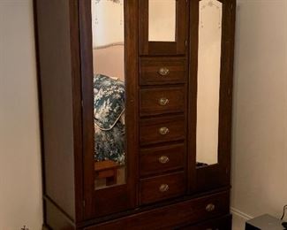 	#25	Vintage wardrobe 43x21x70 side cabinets locked	 $125.00 		