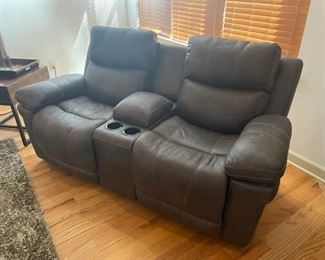 Ashley furniture electric reclining loveseat 