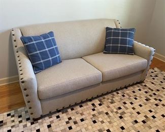 Full size sleeper/hide away sofa 