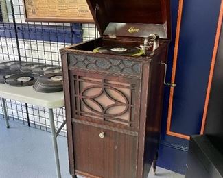 Edison "Diamond Disc" Phonograph - works great!