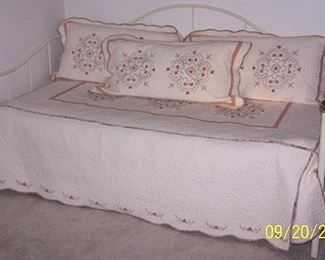 Day bed