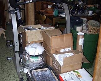 Pro-Form 5.0 treadmill, NIB small kitchen appliances