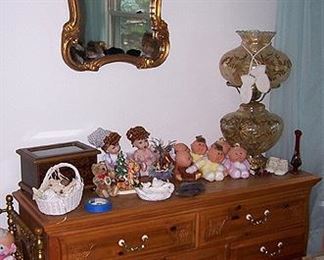 Dresser, GWTW lamp, wall mirror
