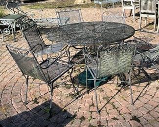 Outdoor Metal Round Dining Table Set