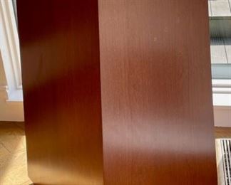 Wood Laminate Art Pedistal