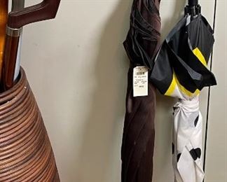 Bergdorf Goodman &n Carolina Herrera Umbrellas