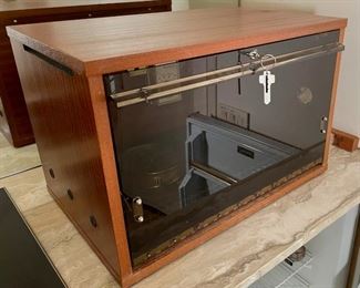 Humicon Humidor with Abbeon Hygrometer