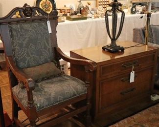 Queen's chair, MCM chest