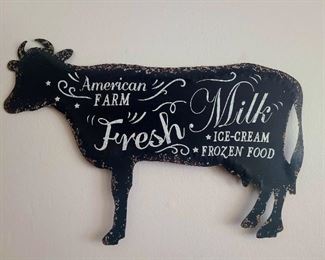 Metal cow hanging decor 
