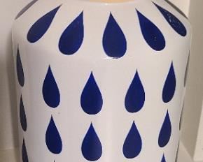 White w/blue teardrop art ceramic deco vase
