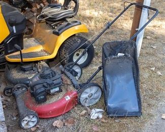 Walk behind lawn mower