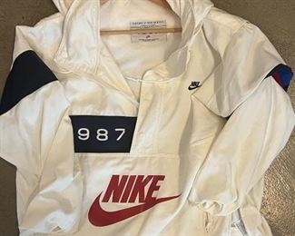Nike Archives Collection size large