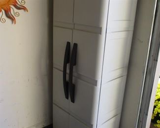 Rubbermaid Cabinet
