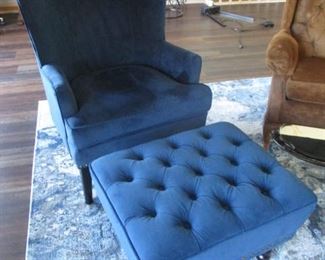 Cloth Buttoned Wing Back Chair with Ottoman