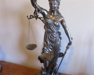 Scale Of Justice Statue
