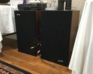 Pair of Pioneer HPM 100 speakers