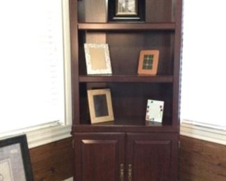 Nice 3 shelf cabinet with storage below