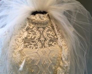 Such gorgeous beadwork and lace on this gown