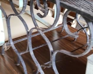 Set of nesting tables