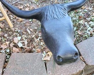Plastic bull head