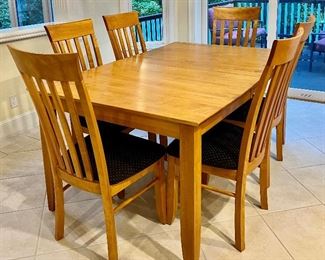Canadel Furniture Table & 6 Chairs