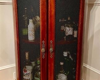 Bar Cabinet with Removable Tray