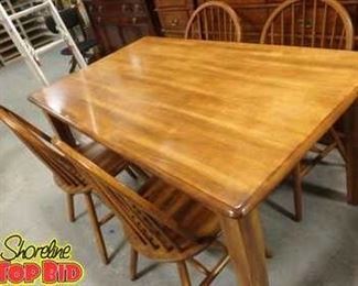 Hickory Stain Finish Dining Room Table with 4 Chairs