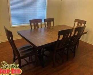 Beautiful Farm Style Dining Room Table With 6 Chairs