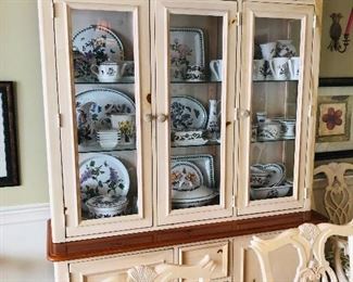 3-door hutch for china