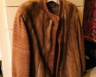 Fur jacket with sweater sleeves 