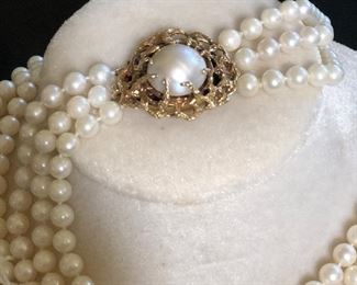 3-strand pearls with Mobe´clasp