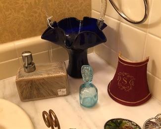 Bathroom accessories