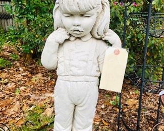 Little girl statue 