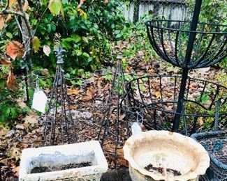 Garden sculptures and pots