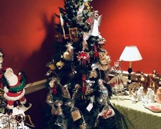 A room full of Christmas decorations