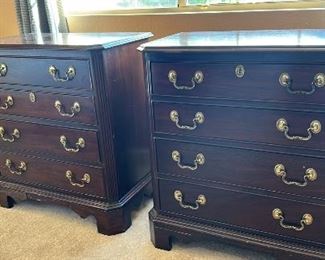 2 Harden nightstands 